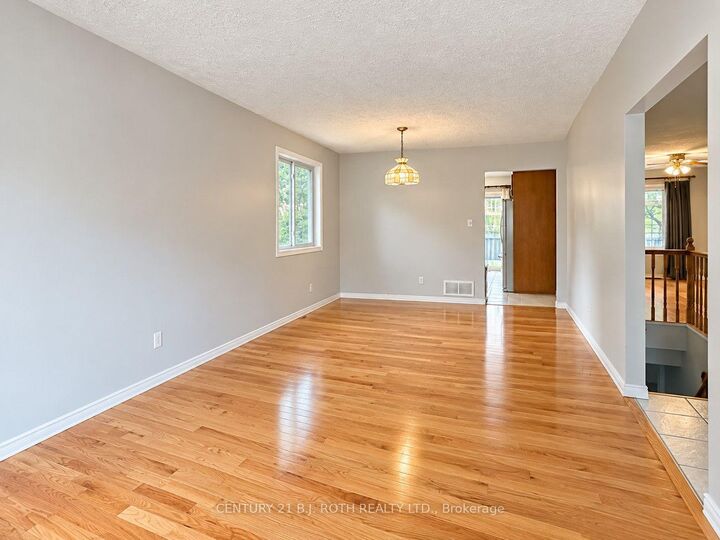 Property Photo: 872 Dominion Avenue ON L4R 5K8