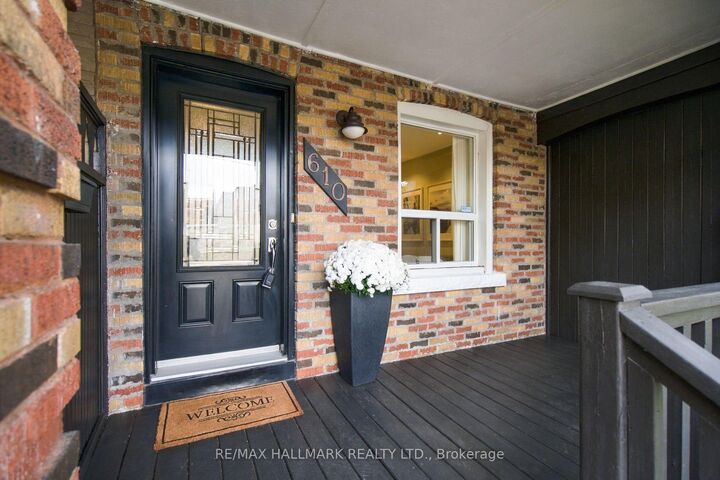 Property Photo:  610 Coxwell Avenue  ON M4C 3B6 