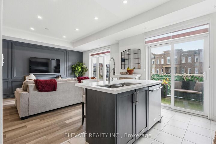 Property Photo:  1808 Rex Heath Drive 98  ON L1X 0E6 
