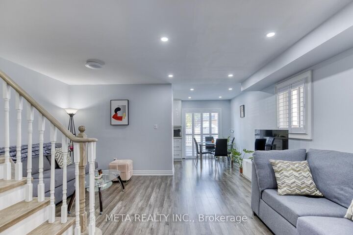 Property Photo:  131 Saddletree Trail  ON L6X 4M9 