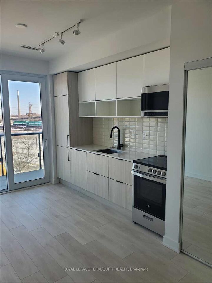 Property Photo:  180 Mill Street S543  ON M5A 0V7 