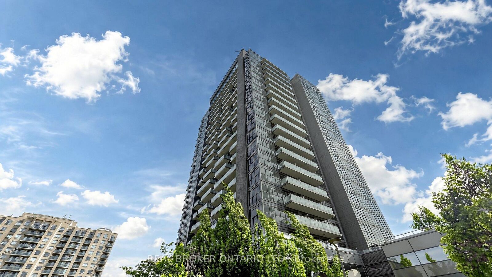 Property Photo:  55 Oneida Crescent 801  ON L4B 0E8 