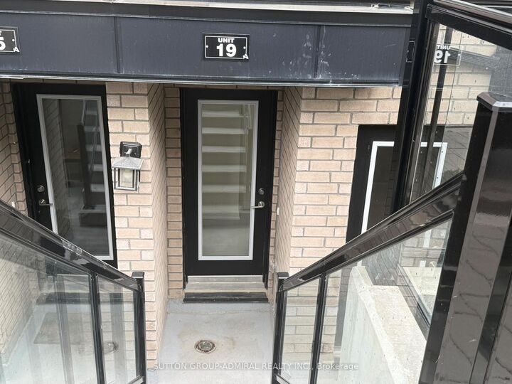Property Photo:  235 McLevin Avenue 19  ON M1B 1E7 