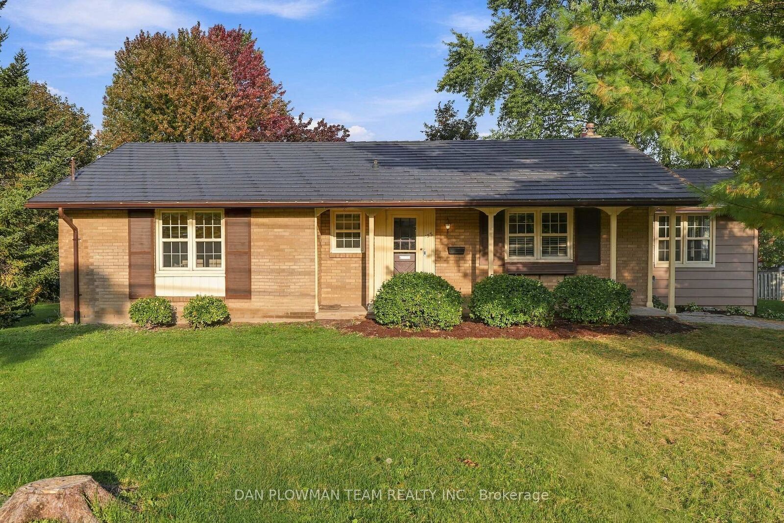 Property Photo:  153 Liberty Street N  ON L1C 2M2 