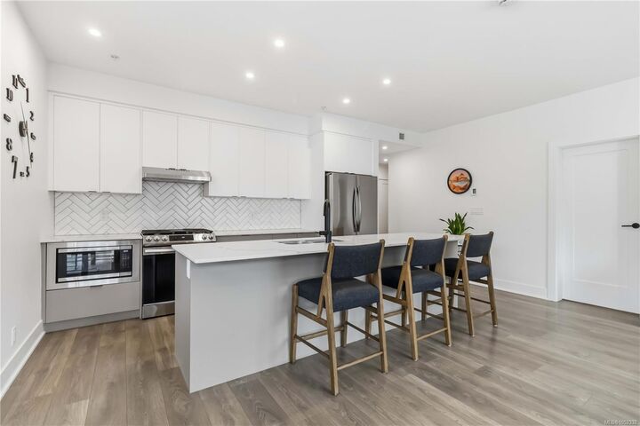 Property Photo:  1114 Samar Cres #202  BC V9B 7C5 
