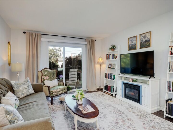 Property Photo: 1215 Bay St #201 BC V8T 1S7