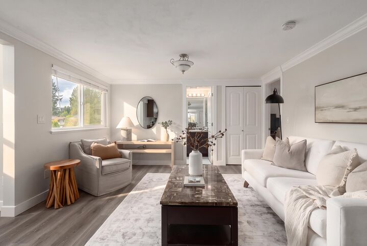 Property Photo: 33475 Cherry Avenue BC V2V 2V5