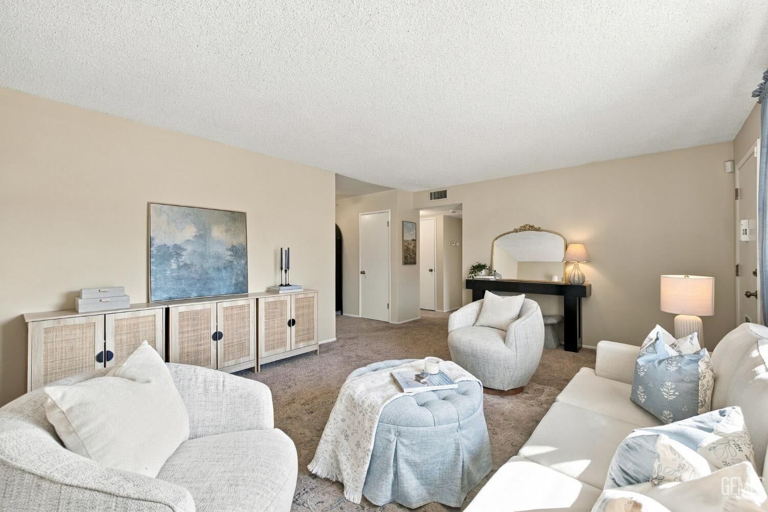 Property Photo: 5720 Indian Wells Avenue CA 93309