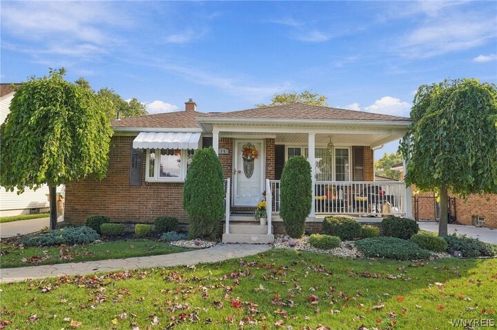 Property Photo:  15 Edmund Street  NY 14227 