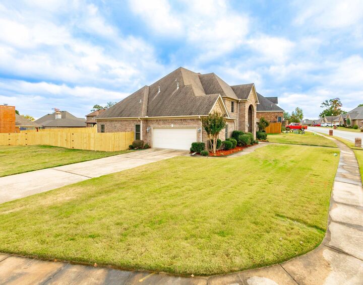 Property Photo: 3924 Commonwealth Dr AR 72022
