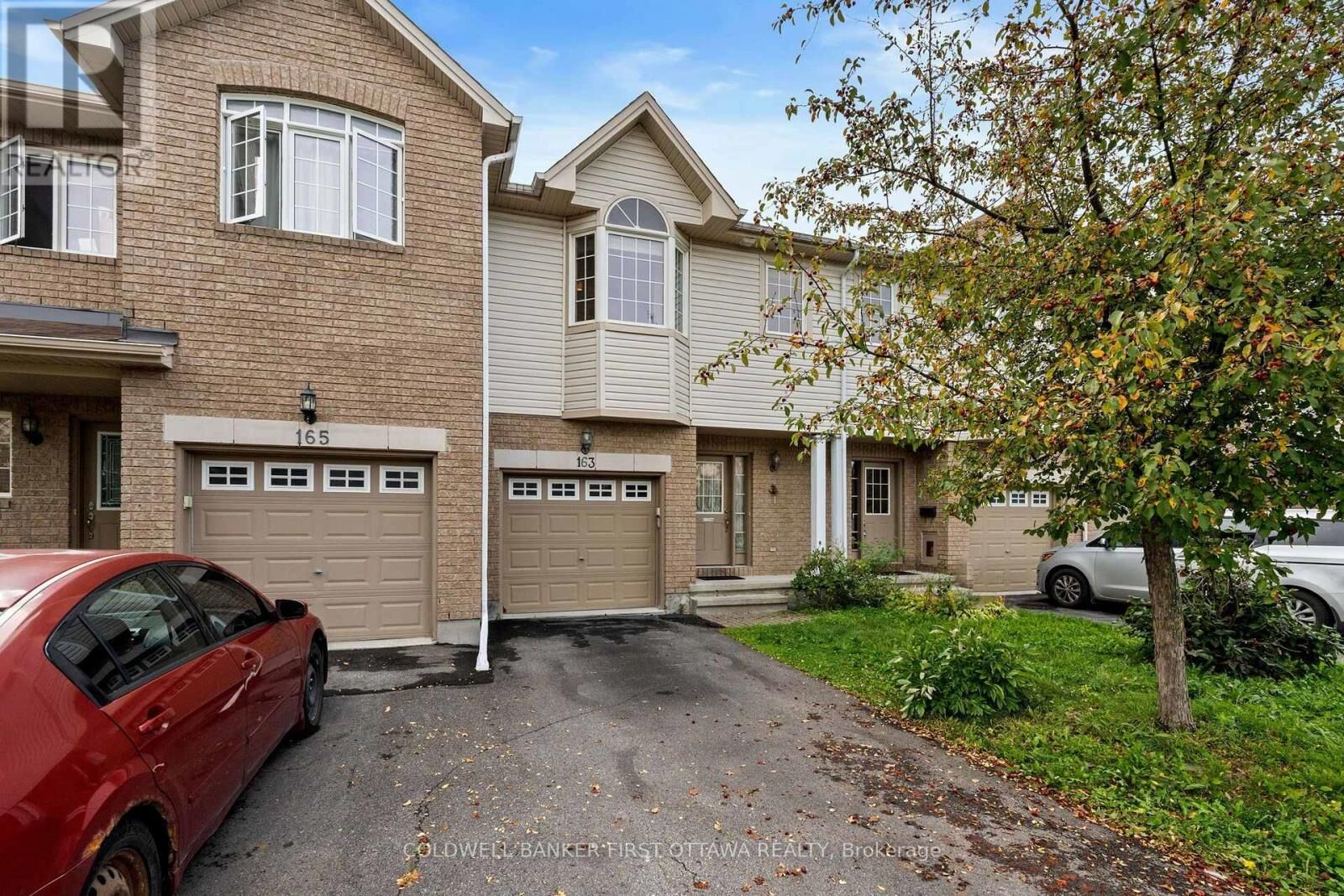 Property Photo:  163 Romina Street  ON K2S 0J3 