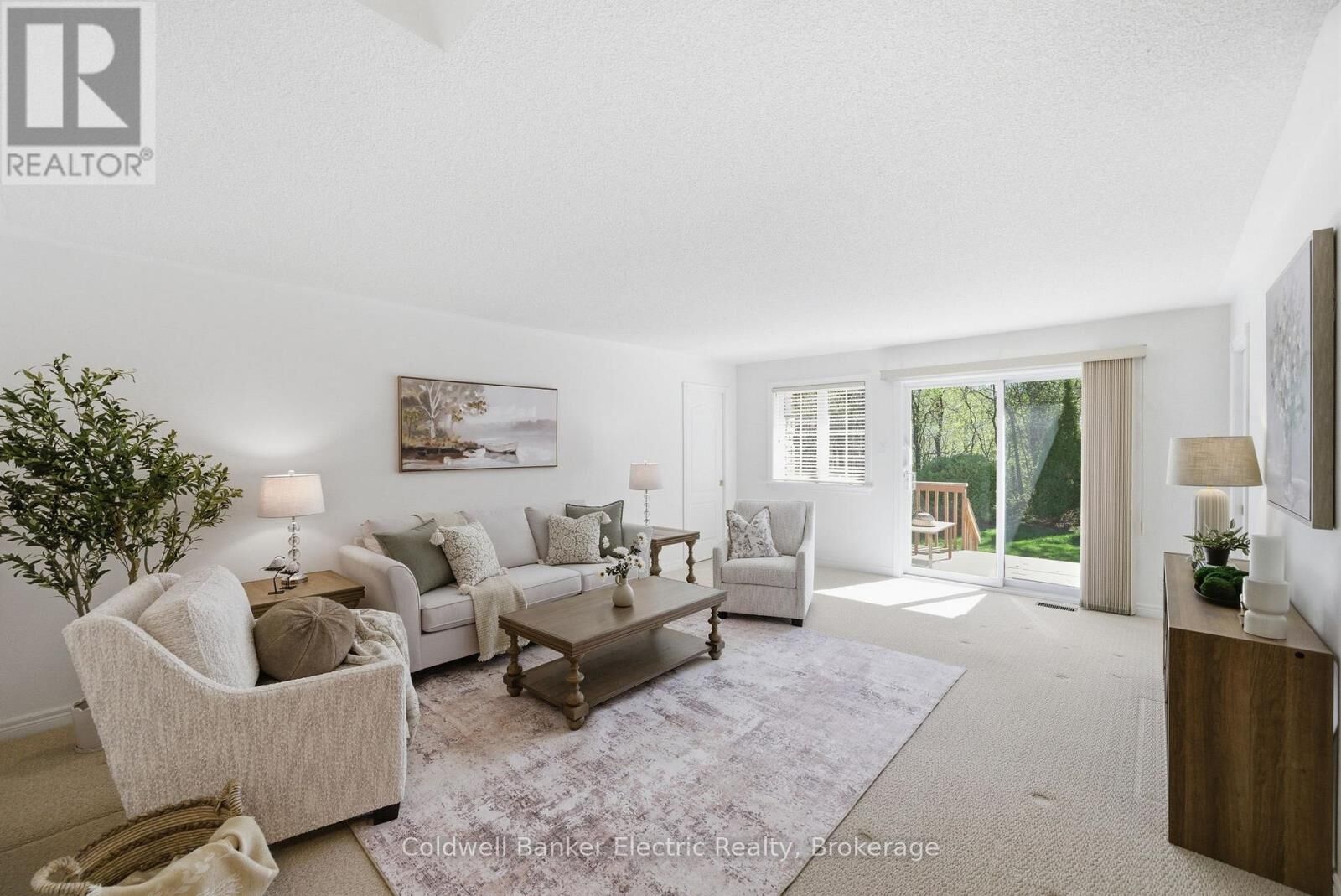 Property Photo:  300 Franmor Drive 40  ON K9H 7R2 
