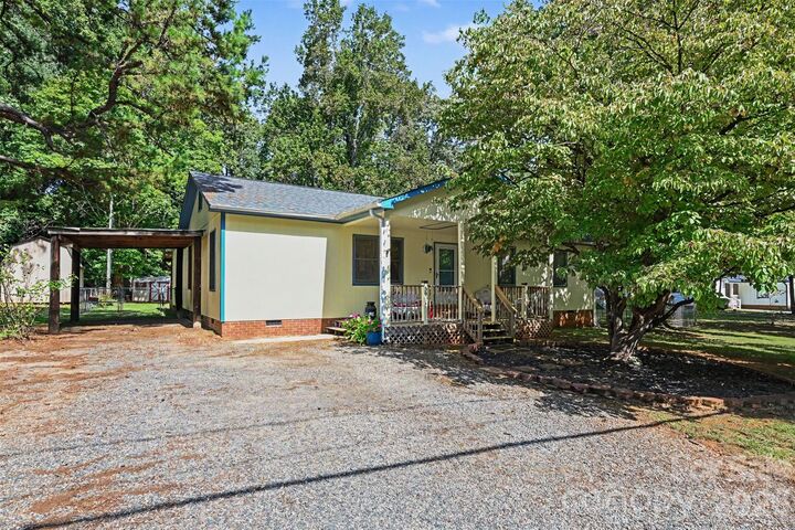 Property Photo: 3917 Lake Road NC 28269