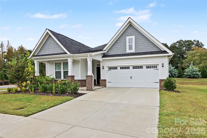 Property Photo: 1301 Black Walnut Street NC 28112