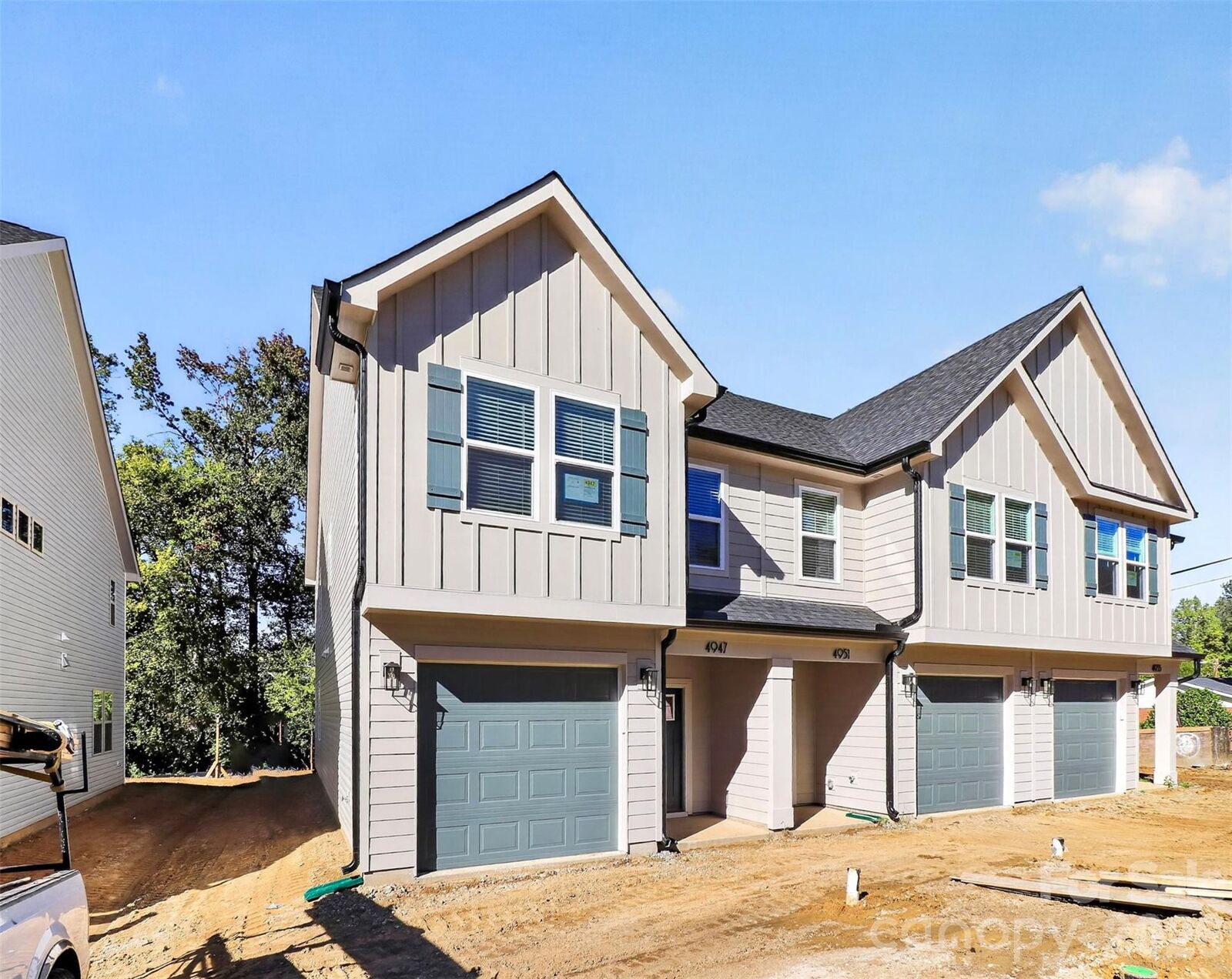 Property Photo:  4947 Curtiswood Drive  NC 28213 