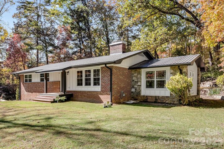 Property Photo: 174 Twisted Tree Lane NC 28742