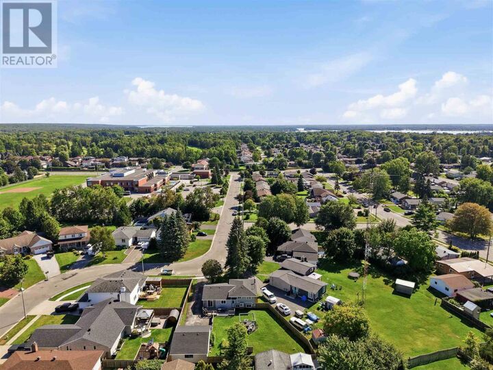 Property Photo:  63 Texas Ave  ON P6A 4Z1 