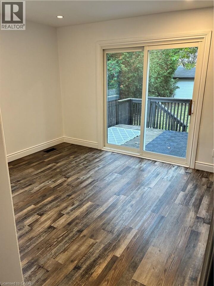 Property Photo:  246 East 27th Street Main  ON L8V 3G4 