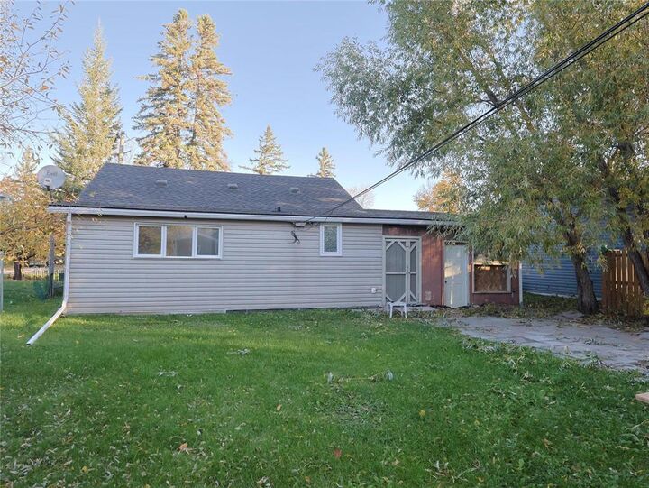 Property Photo: 41 Vaughan Avenue MB R0C 1B0