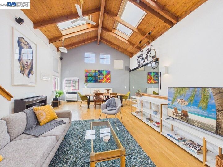Property Photo: 2932 Filbert St 2 CA 94608