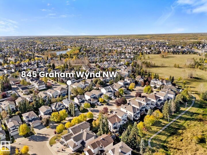 Property Photo:  845 Graham Wynd NW  AB T5T 6N4 