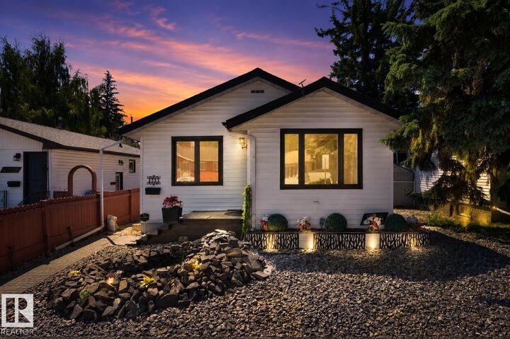 Property Photo:  4233 116 Avenue NW  AB T5W 0W9 