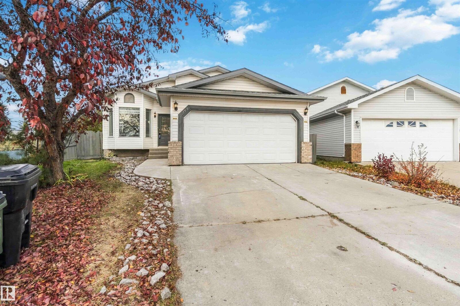 Property Photo:  343 Jillings Crescent NW  AB T6L 6Y3 