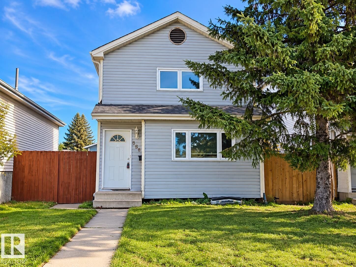 Property Photo:  355 Kirkpatrick Crescent NW  AB T6L 5C9 