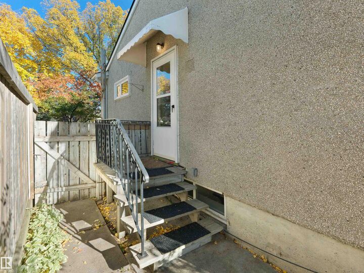Property Photo:  10943 63 Avenue NW  AB T6H 1R1 