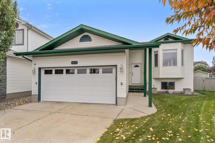 Property Photo:  11534 169A Avenue NW  AB T5X 5Z5 