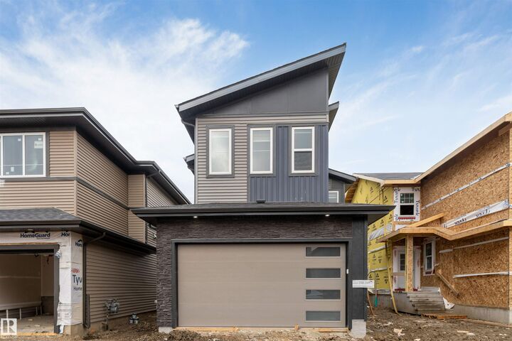 Property Photo:  3912 39 Avenue  AB T4X 3A2 