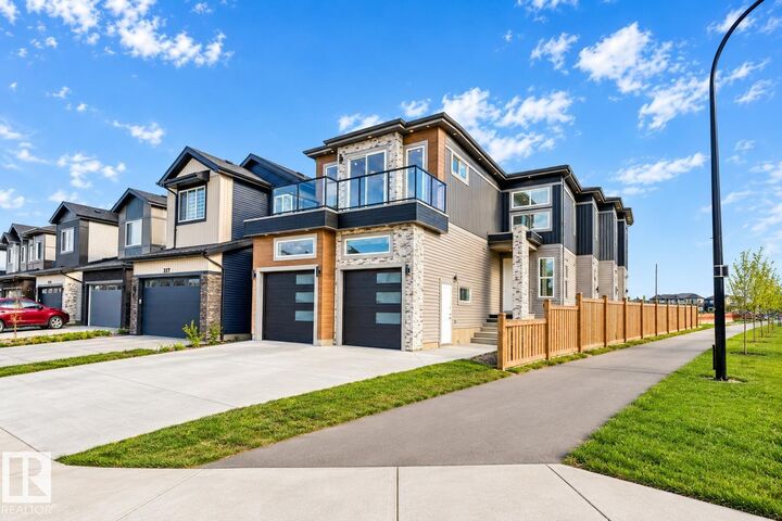 Property Photo:  231 28 Street SW  AB T6X 3E4 