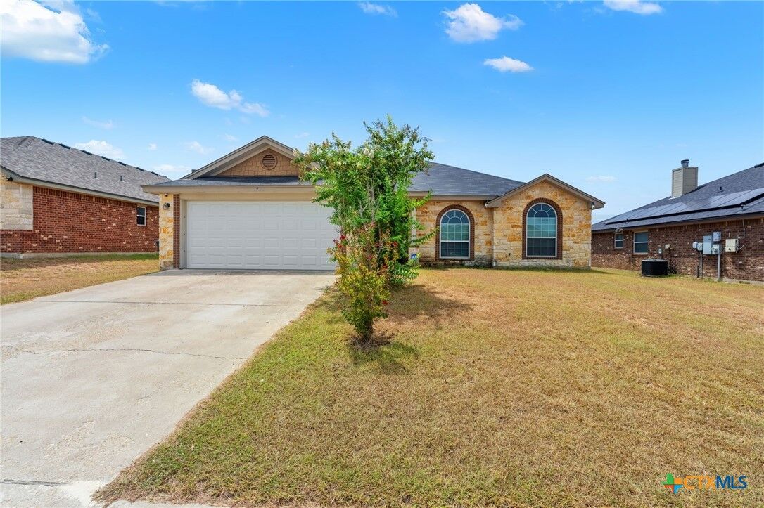 Property Photo: 2702 Tarrant County Drive TX 76549