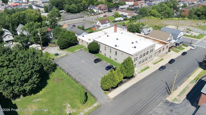 Property Photo:  829 831 Adams Avenue Apt 6  PA 18510 