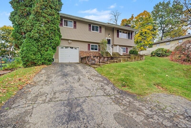 Property Photo:  31 Dogwood Dr  NJ 07860 