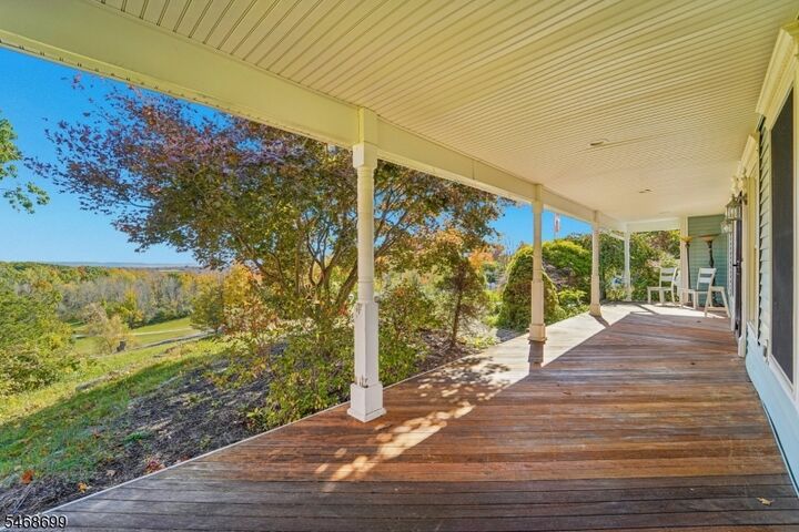 Property Photo:  10 Dales Xing  NJ 07461 