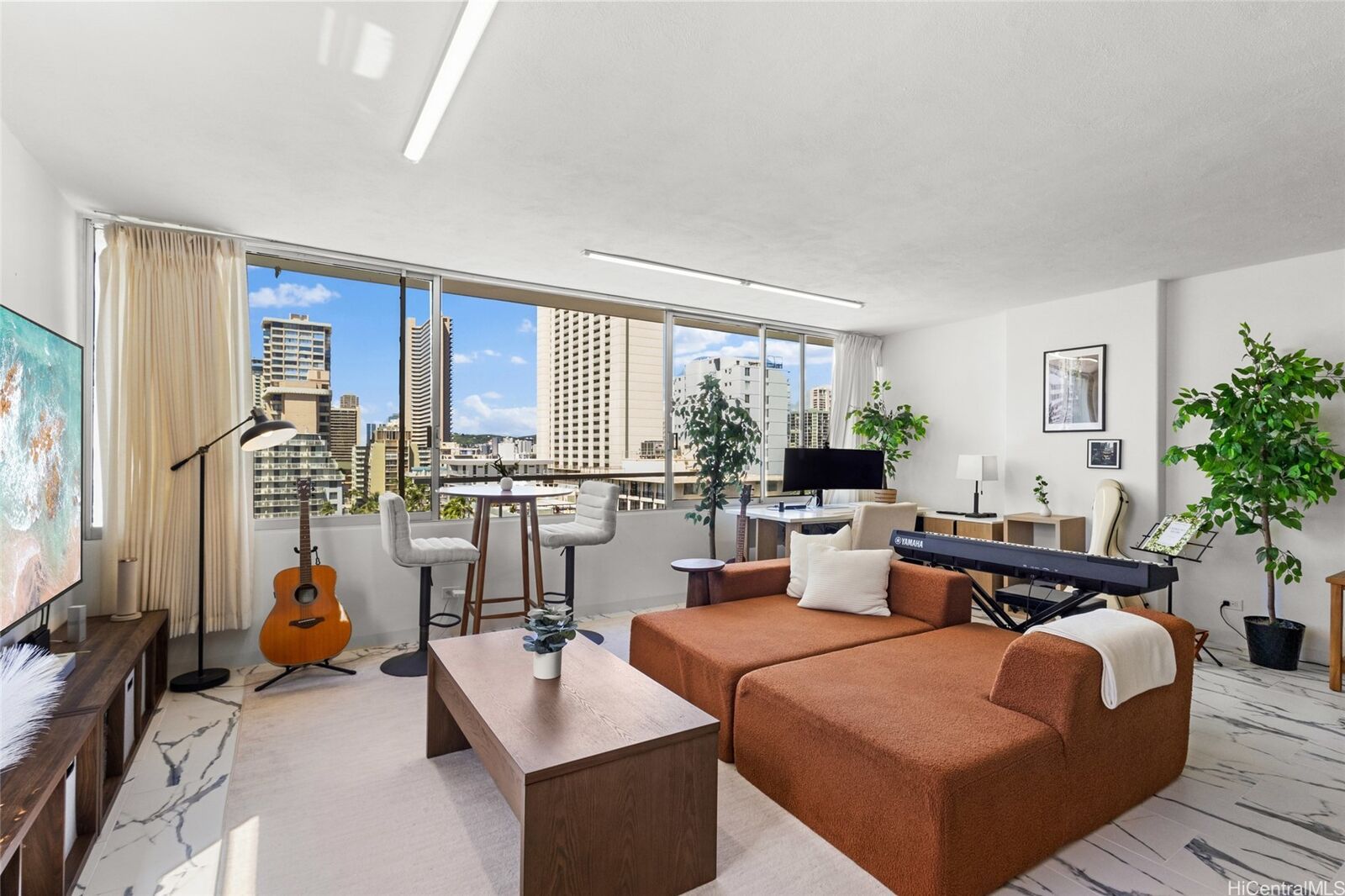 Property Photo: 435 Seaside Avenue 1102 HI 96815