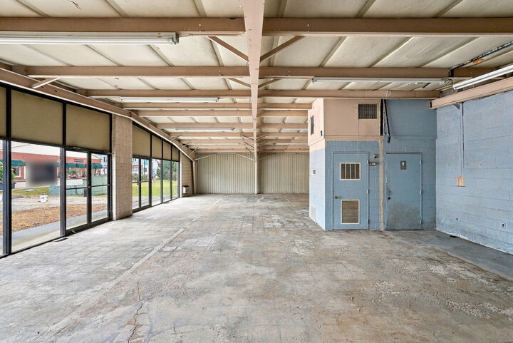 Property Photo: 207 N Broadway Street KY 40403