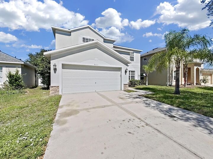 Property Photo:  8427 Carriage Pointe Drive  FL 33534 