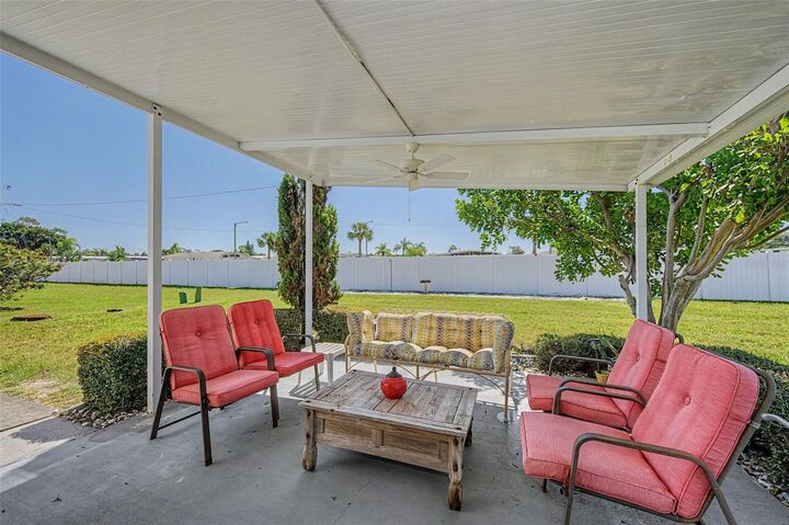 Property Photo:  18 Drury Lane  FL 34689 