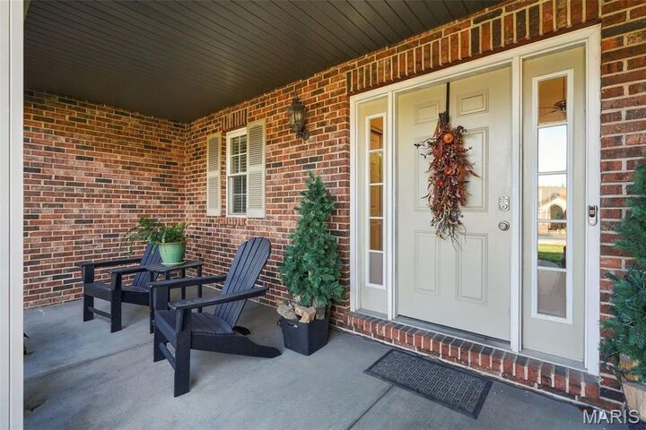 Property Photo: 122 Echo Lake Circle MO 63025