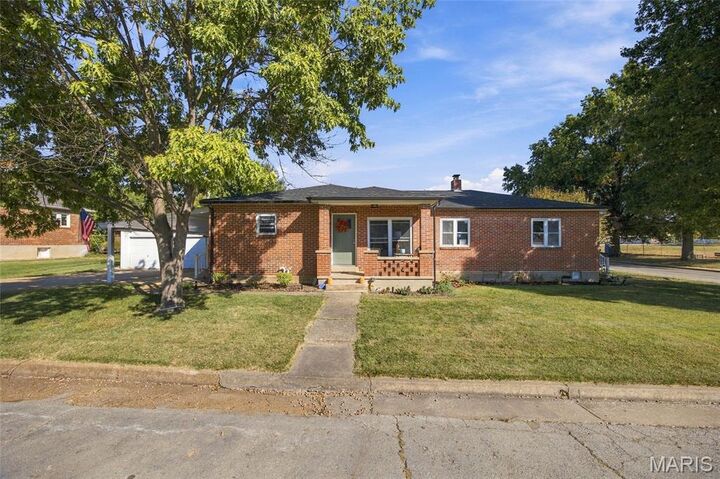 Property Photo:  405 W 9th Street  MO 65041 