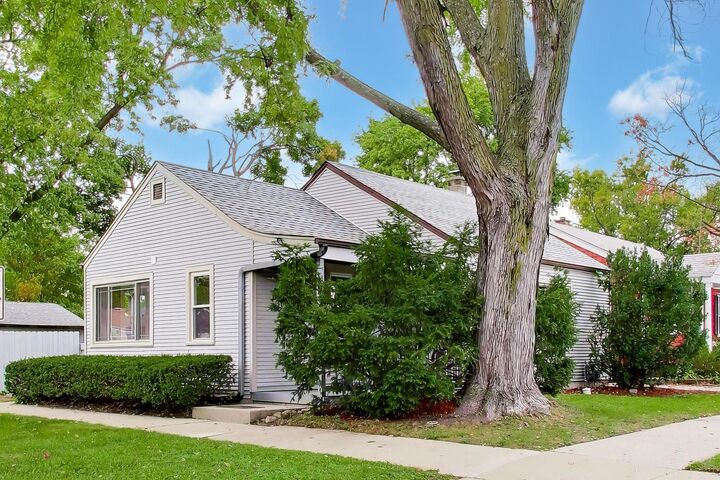 Property Photo:  4458 Oak Park Avenue  IL 60402 