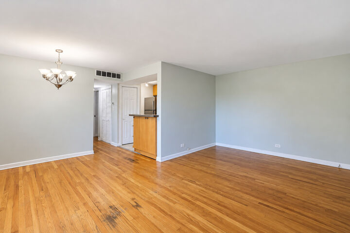 Property Photo: 10115 Old Orchard Court 104 IL 60076