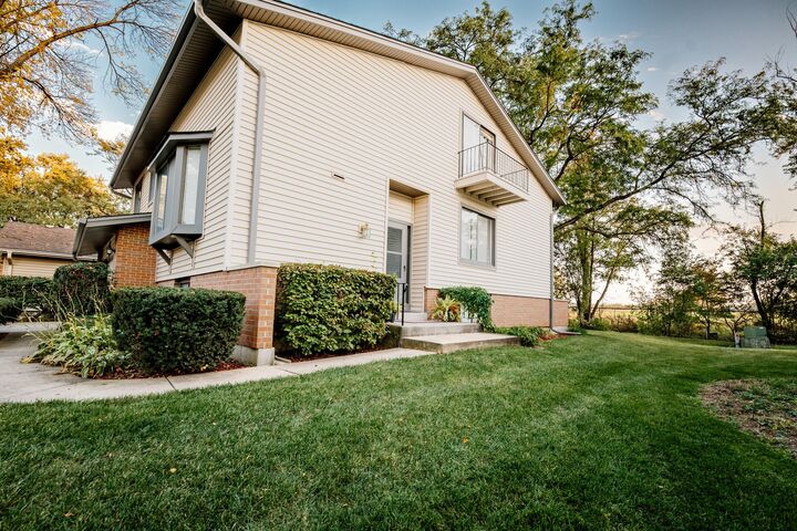 Property Photo:  3405 Golfview Drive  IL 60429 