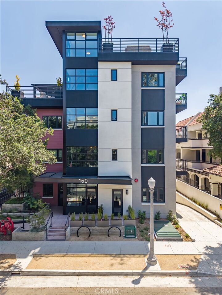 Property Photo:  150 S Oak Knoll Avenue 205  CA 91101 