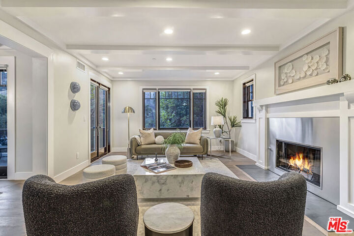 Property Photo:  2201 Beech Knoll Road  CA 90046 