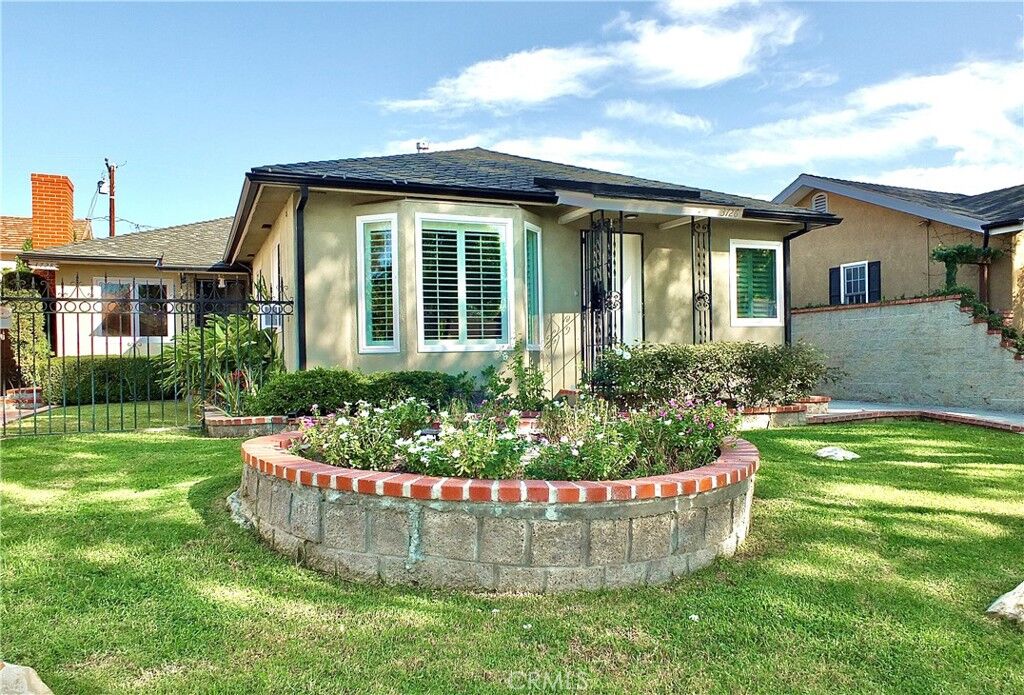 Property Photo: 3726 Weston Place CA 90807