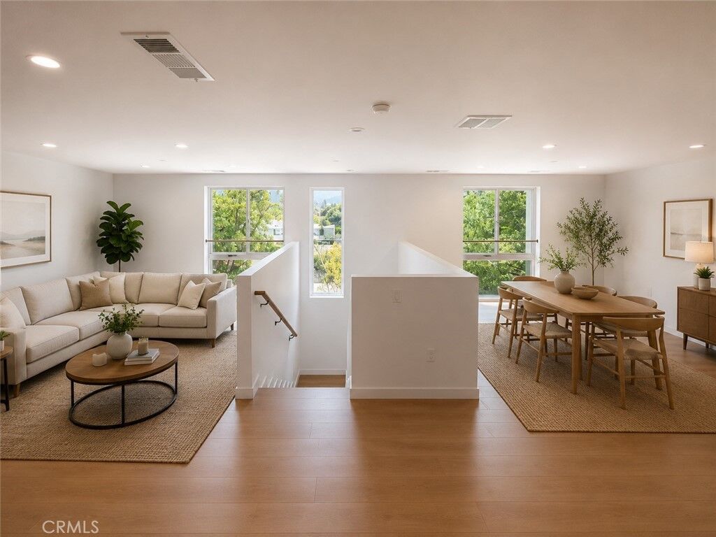 Property Photo:  176 N Catalina Ave 402  CA 91106 