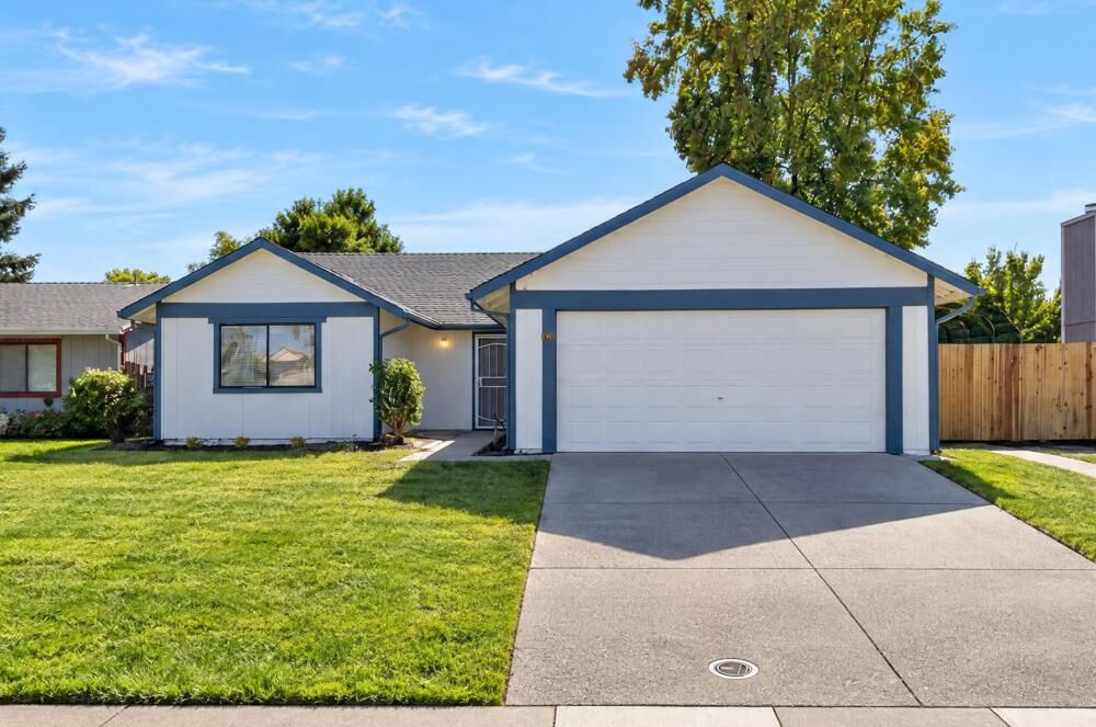 Property Photo:  63 Abbeywood Circle  CA 95823 
